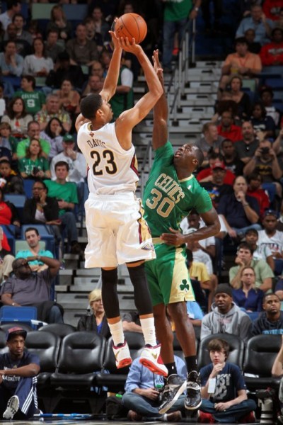  坎宁安33分活塞加时胜步行者  