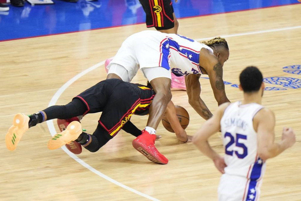  恩比德统治禁区轰四十加，七六人主场轻取魔术获三连胜